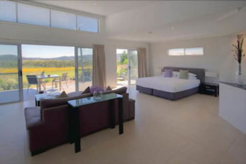 Azjure Studio Retreat - Accommodation Port Hedland 1