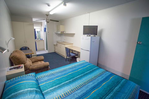 Fourth Avenue Motor Inn - Accommodation Port Hedland 4
