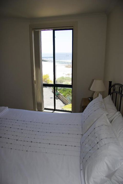 Cliff House Beachfront Villas - Accommodation Port Hedland 1