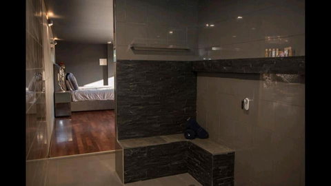 Mudstone Spa Retreat - Accommodation Port Hedland 2