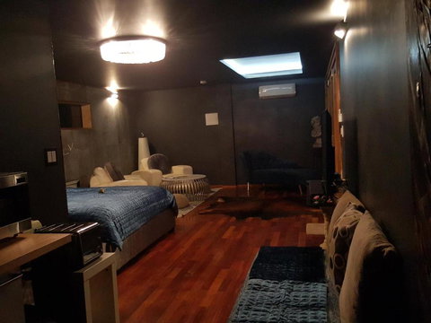 Mudstone Spa Retreat - Accommodation Port Hedland 4