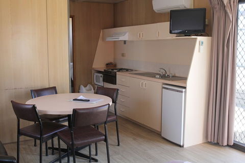 Avondel Caravan Park - Accommodation Port Hedland 4