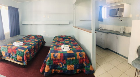 Motel Holliday Kingaroy - Accommodation Port Hedland 1