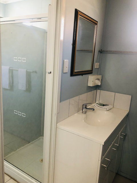 Motel Holliday Kingaroy - Accommodation Port Hedland 3