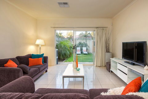 Adelaide Luxury Beach House - Accommodation Port Hedland 5