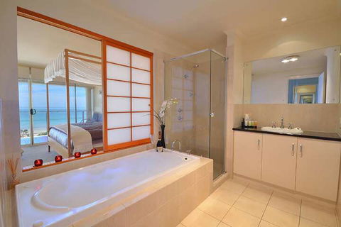 Adelaide Luxury Beach House - Accommodation Port Hedland 3