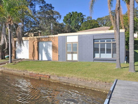 The Studio On The Lake At Fishing Point Lake Macquarie Honestly Put The Line In & Catch Fish - Accommodation Port Hedland 2