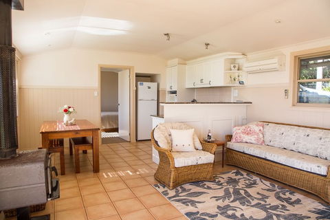 Hillview Cottages - Accommodation Port Hedland 5