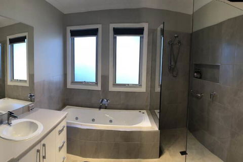 Abalina Cottages, Rotary Drive - Accommodation Port Hedland 4