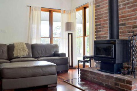 La Sila Homestead On Marrowbone Cutest Cottage In The Hunter With Killer Views - Accommodation Port Hedland 6