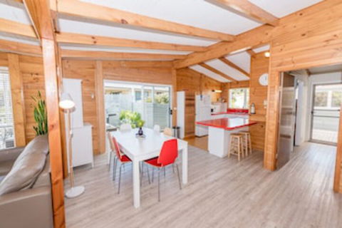 Acacia Cottage - Accommodation Port Hedland 0