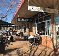5 Little Pigs
