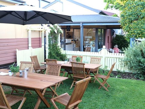 Duke & Co. Cafe - Accommodation Port Hedland 0