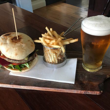 The White Hart Hotel - Accommodation Port Hedland 0