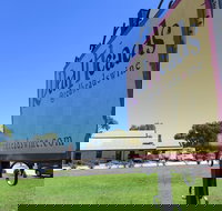 RedHeads Wine - Accommodation Port Hedland