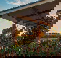 Caf in the Vines - Accommodation Port Hedland