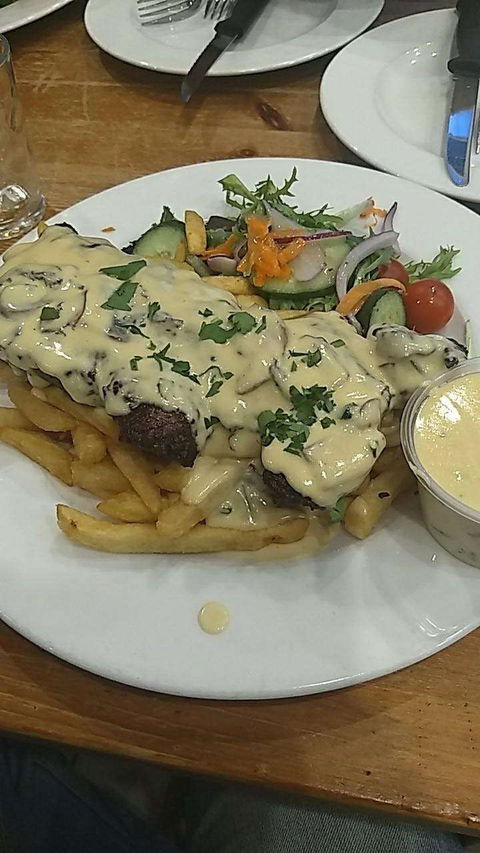 HIYC Cafe & Restaurant - Accommodation Port Hedland 0