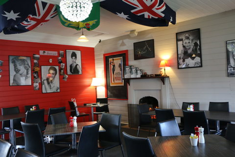 RnR's Diner - Accommodation Port Hedland 1