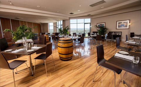 Baudins Restaurant At McCracken Country Club - Accommodation Port Hedland 2