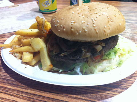 Yum Burger - Accommodation Port Hedland 0