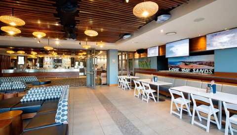 Oceans Bar - Narrabeen Sands Hotel - Accommodation Port Hedland 0