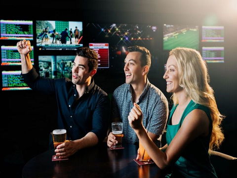 Steelers Leagues Club - Accommodation Port Hedland 1