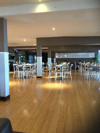 Maximilians On The Waterfront - Accommodation Port Hedland 9