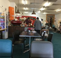 The Crowded Lounge - Accommodation Port Hedland