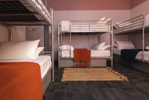 United Backpackers - Accommodation Port Hedland 6