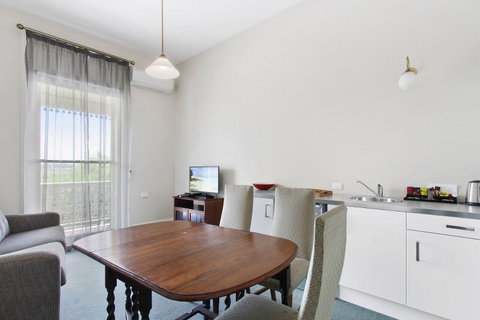 The Riversleigh - Accommodation Port Hedland 12