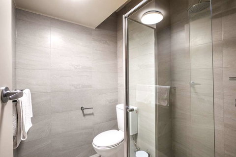 Nightcap at Manhattan Hotel - Accommodation Port Hedland 1