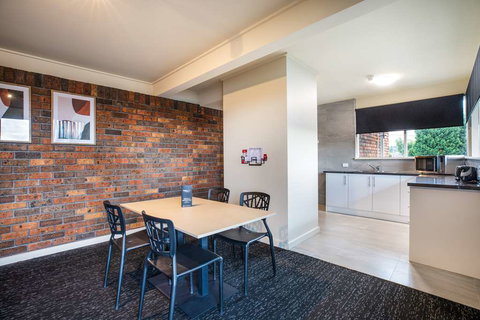 Nightcap at Manhattan Hotel - Accommodation Port Hedland 2