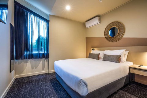 Nightcap at Manhattan Hotel - Accommodation Port Hedland 4