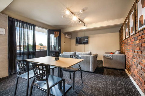 Nightcap at Manhattan Hotel - Accommodation Port Hedland 7