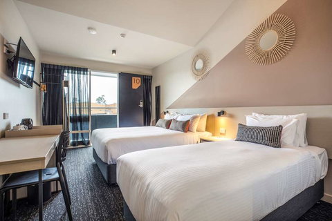 Nightcap at Manhattan Hotel - Accommodation Port Hedland 10