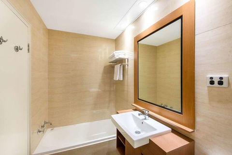 Quality Hotel Ambassador Perth - Accommodation Port Hedland 6