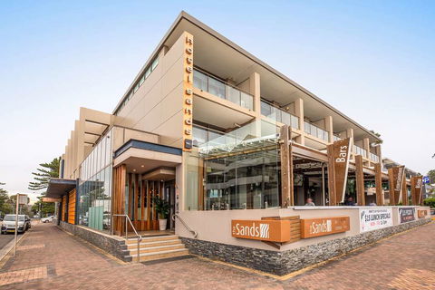 Narrabeen Sands Hotel By Nightcap Plus - Accommodation Port Hedland 1