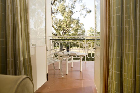 University House - ANU - Accommodation Port Hedland 5