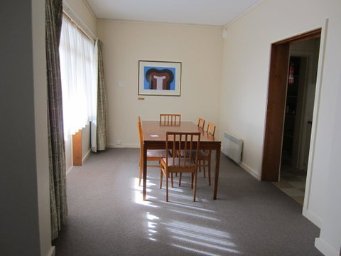 University House - ANU - Accommodation Port Hedland 37