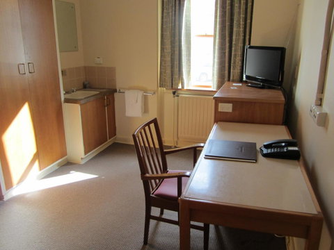 University House - ANU - Accommodation Port Hedland 44