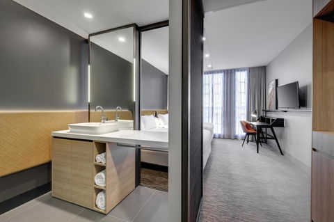 Vibe Hotel Canberra - Accommodation Port Hedland 39