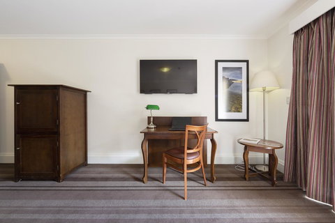 Mercure Canberra - Accommodation Port Hedland 12