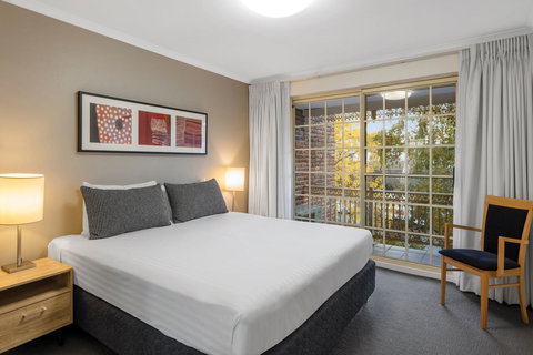 Adina Serviced Apartments Canberra Kingston - Accommodation Port Hedland 16