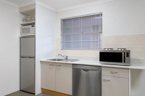 Adina Serviced Apartments Canberra Kingston - Accommodation Port Hedland 3