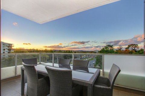 IQ Smart Apartments 704 Braddon ACT - Accommodation Port Hedland 7