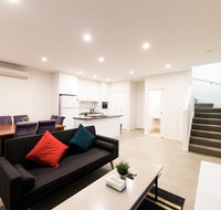3BR Townhouse Double Garage walk to Lake Ginninderra - Accommodation Port Hedland