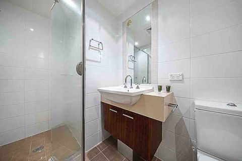 Spacious 1BR Stylish New Acton Apartment +Parking - Accommodation Port Hedland 17