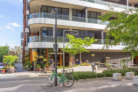 Spacious 1BR Stylish New Acton Apartment +Parking - Accommodation Port Hedland 11