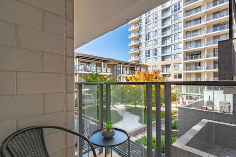 Spacious 1BR Stylish New Acton Apartment +Parking - Accommodation Port Hedland 23