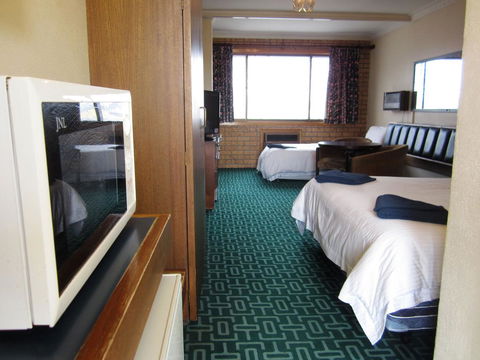 Canberra Lyneham Motor Inn - Accommodation Port Hedland 6